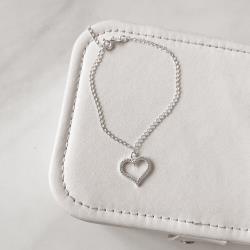 Pulseira pingente coração vazado cravejado 16mm