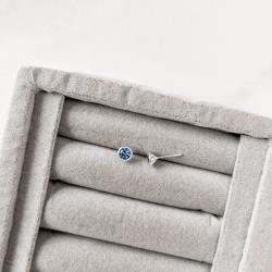 Brinco zircônia redonda embutida azul 6mm