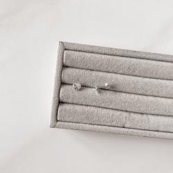 Brinco coração rendado detalhe zircônia 5mm