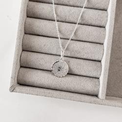 Colar pingente medalha redonda Pai Nosso 15mm corrente cadeadinho 45cm