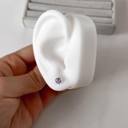 Brinco zircônia redonda lilás 5mm