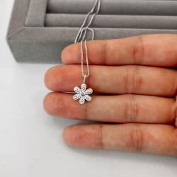 Colar pingente flor cravejada 11mm 45cm