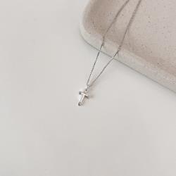 Colar pingente cruz com zircônias 13mm 45cm