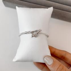 Pulseira para berloques 2.9 fecho coração vazado cravejado