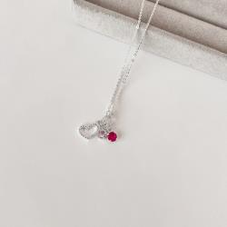 Colar entremeio círculo pingentes coração de lado vazado cravejado, zircônias rosa e cereja corrente cadeadinho 40+5cm