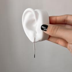 Brinco base 11mm com pingente bastão cravejado 34mm