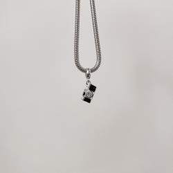 Berloque pingente câmera com zircônia resina 10mm