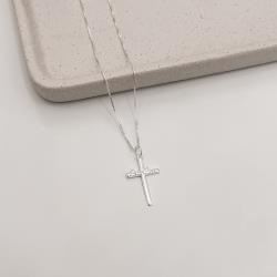 Colar pingente cruz escrito Amém 26mm 45cm