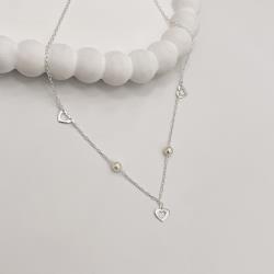 Colar entremeios corações vazados e pérolas com pingente coração vazado 8mm 40+5cm