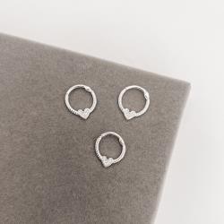 Piercing argola torcida trava com coração cravejado 13mm orelha esquerda