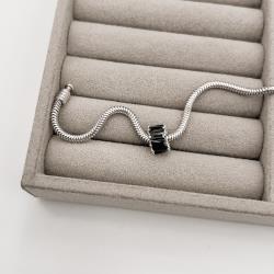 Berloque separador zircônias retangulares ônix 9mm