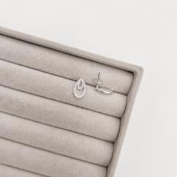 Brinco gota vazada cravejada 14mm