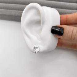 Brinco zircônia retangular cristal detalhe torcido 10mm