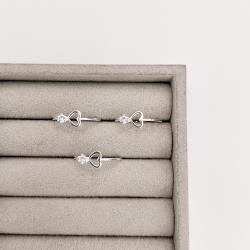 Anel coração vazado com zircônia cristal