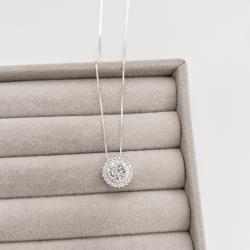 Colar botão cravejado 12mm caixa alta 45cm