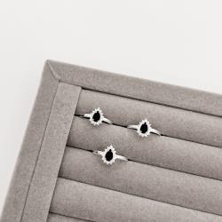 Anel zircônia gota ônix com cravejado