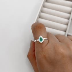 Anel zircônia gota acqua com cravejado