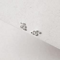 Brinco infantil cobra 10mm tarraxa baby