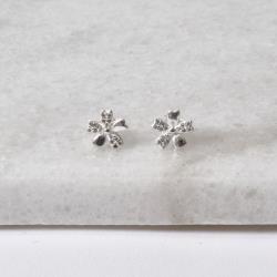 Brinco flor com cravejado 9mm