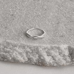 Anel fio trançado com cravejado