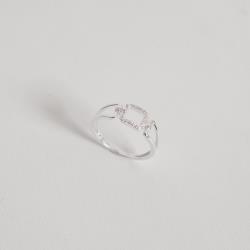 Anel quadrado vazado cravejado com elos