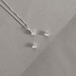 Conjunto brinco e colar zircônia coração caixa alta 4mm 40cm