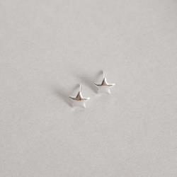 Brinco estrela 8mm