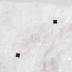 Pulseira entremeio trevos ônix 7mm e cravejado 10mm