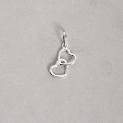 Pingente dois corações vazados 15mm