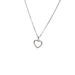 Colar pingente coração vazado metade cravejado 12mm 45cm