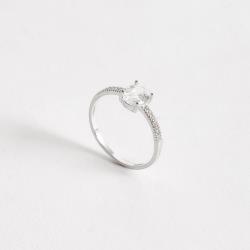 Anel meia aliança com zircônia oval 7mm
