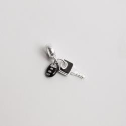 Berloque pingente chave de carro resina 13mm