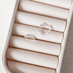 Argola click gota cravejada 13mm