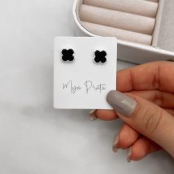 Brinco trevo pedra ônix com bolinhas 10mm